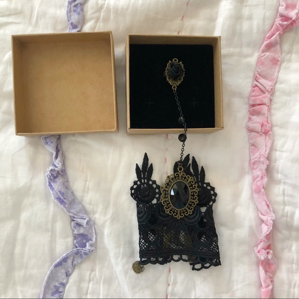 Lace Bracelet Vampire Black Pendant Chain and Ring